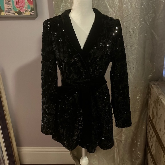 ALEXIS Pamina Velvet V-Neck Sequin Romper Black L